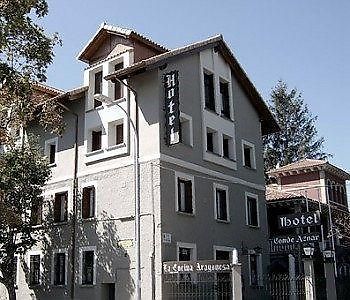 Conde Aznar Hotel Хака Екстериор снимка
