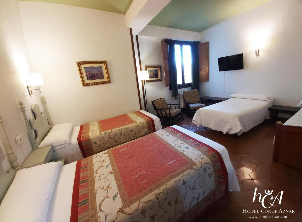 Conde Aznar Hotel Хака Екстериор снимка