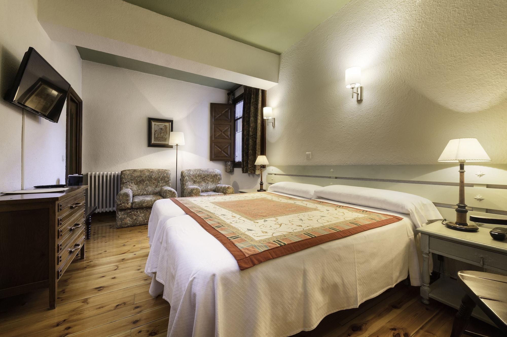 Conde Aznar Hotel Хака Екстериор снимка