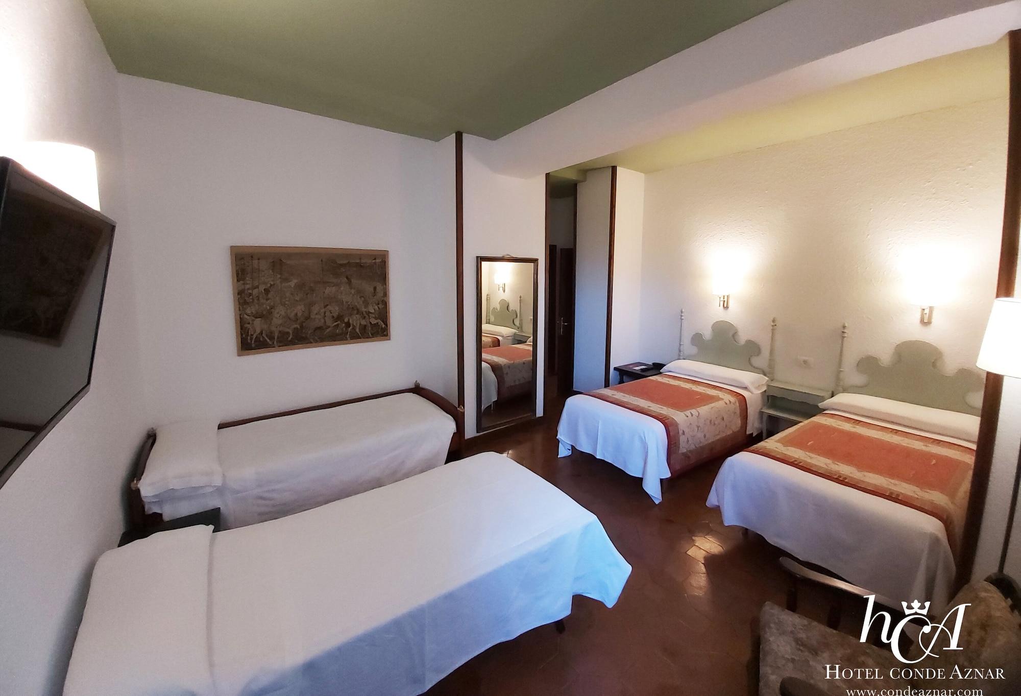 Conde Aznar Hotel Хака Екстериор снимка
