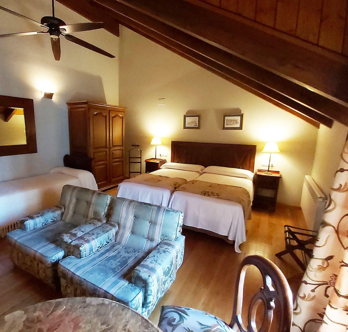 Conde Aznar Hotel Хака Екстериор снимка