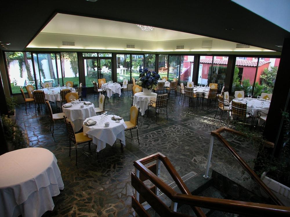 Conde Aznar Hotel Хака Екстериор снимка