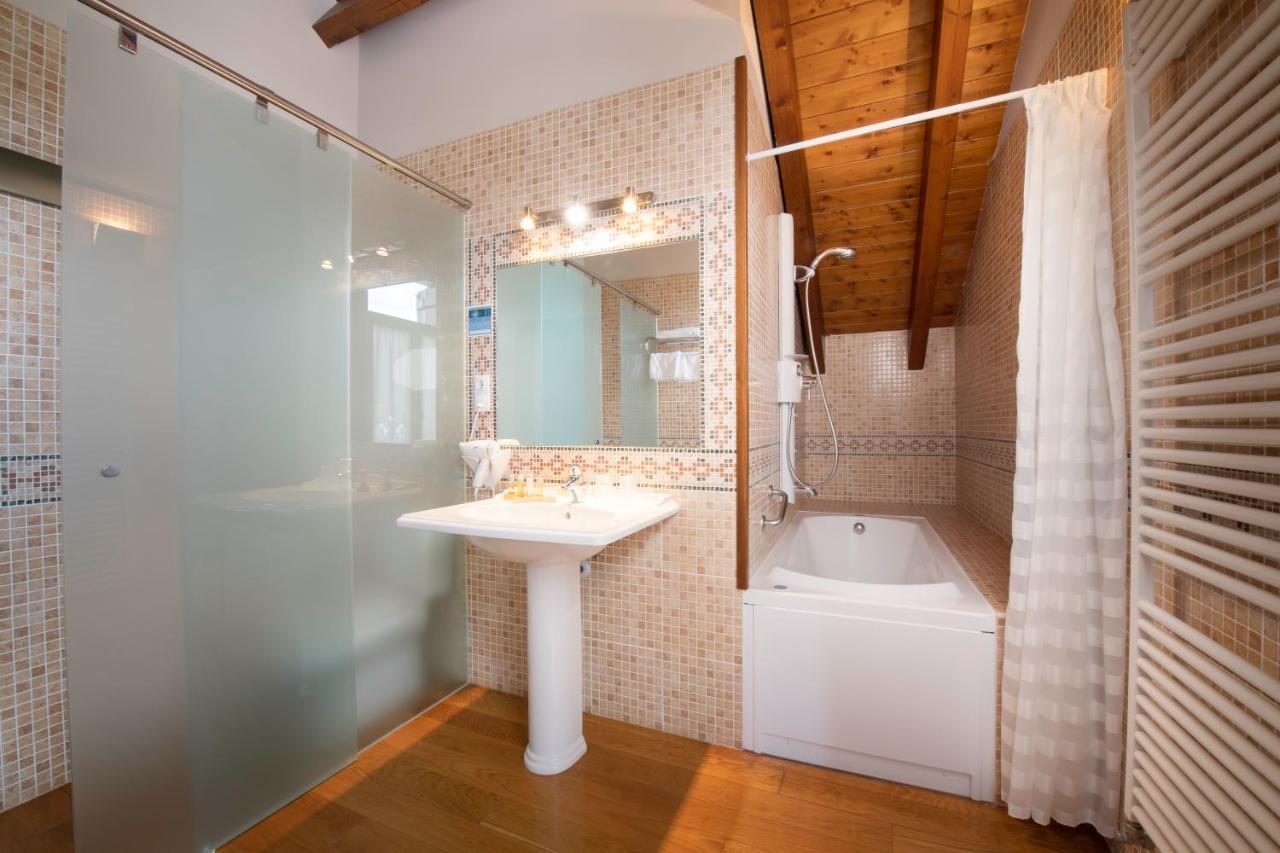 Conde Aznar Hotel Хака Екстериор снимка