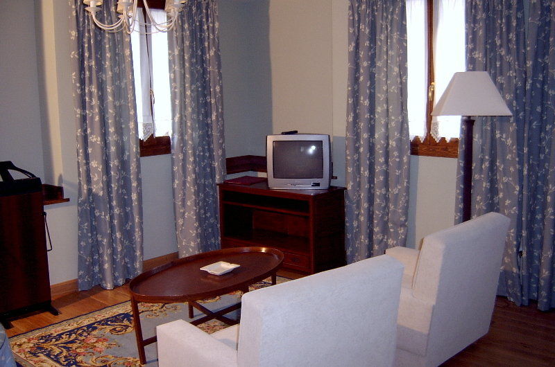 Conde Aznar Hotel Хака Екстериор снимка